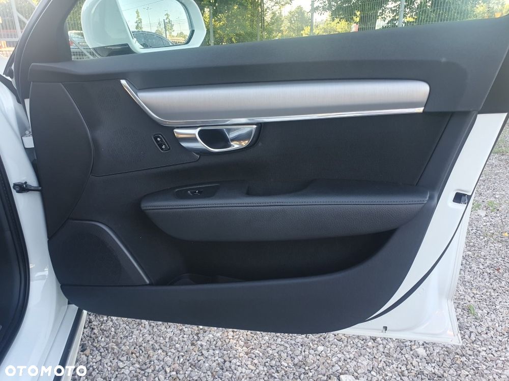 Volvo S90 D4 Momentum - 10