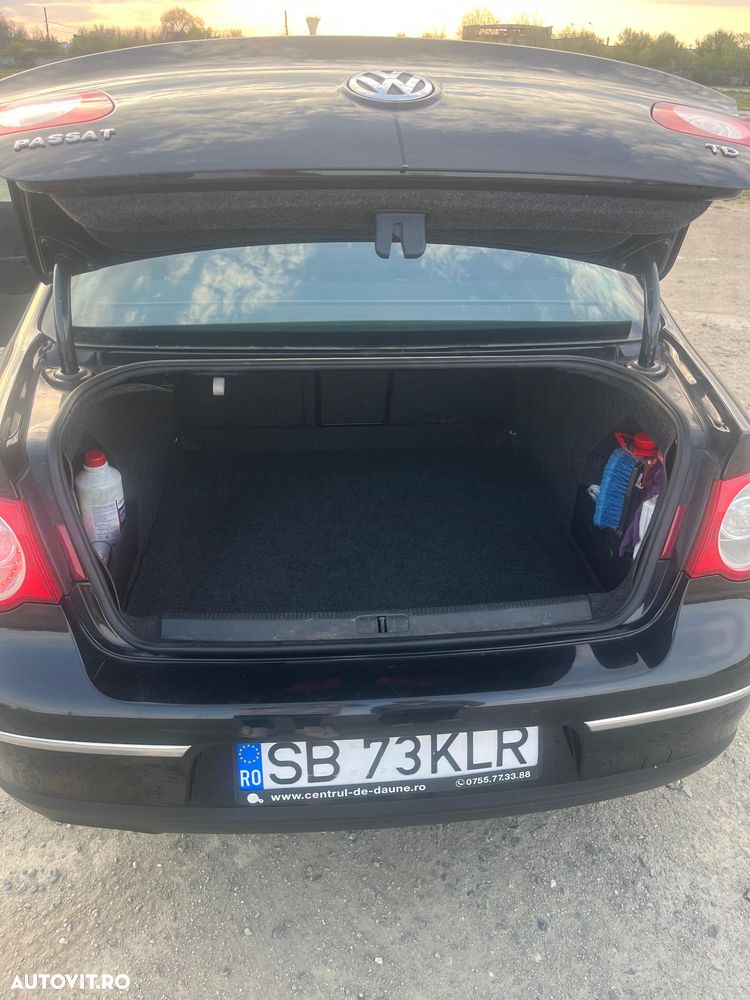 Volkswagen Passat - 20