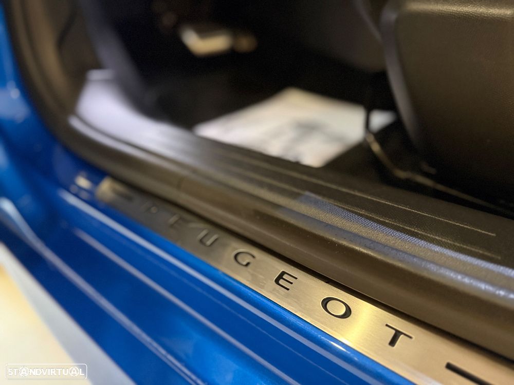 Peugeot e-208 GT Pack - 3