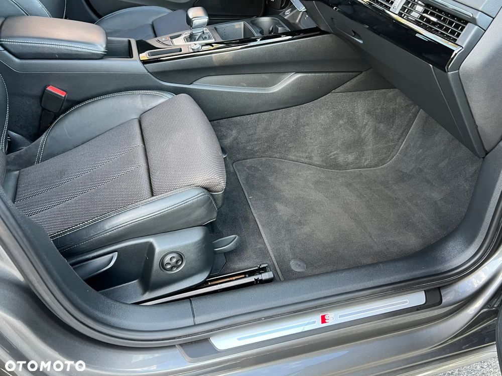 Audi A4 Avant 40 TDI quattro S tronic S line - 20