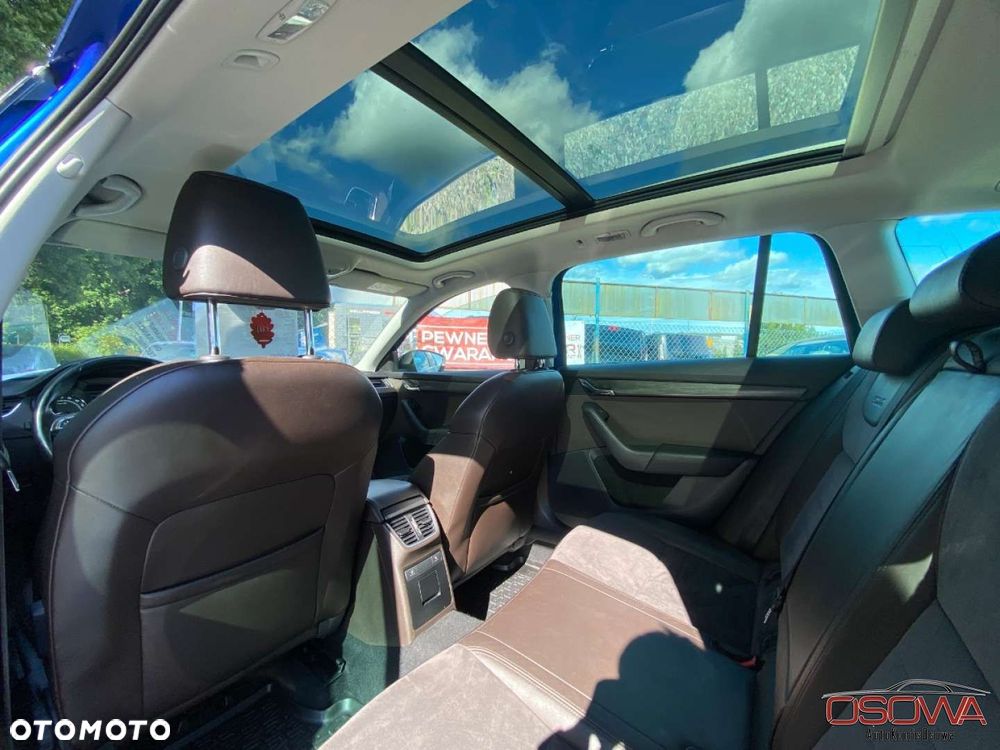 Skoda Octavia Scout 2.0 TDI 4x4 DSG - 24