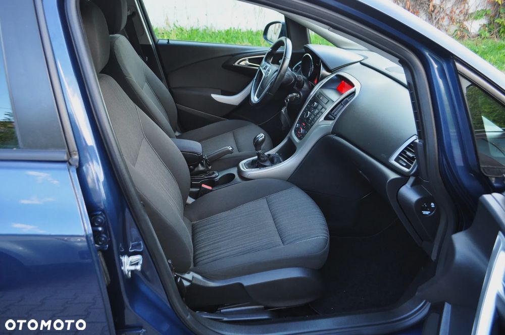 Opel Astra 1.4 Turbo Style - 26