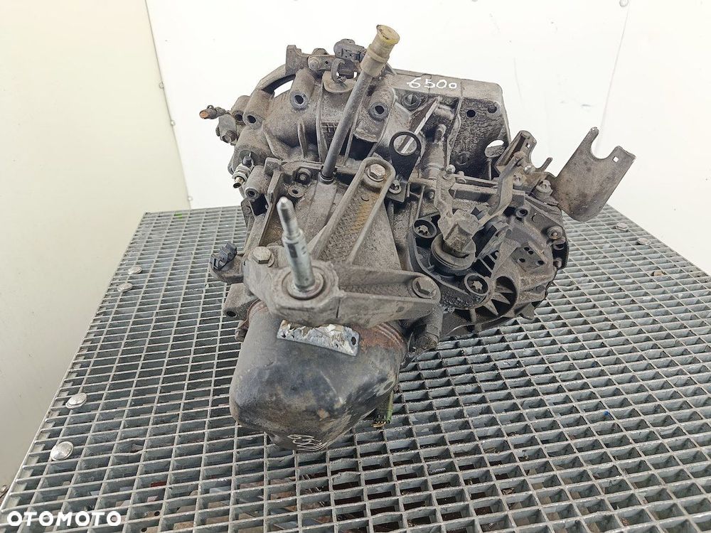 SKRZYNIA BIEGÓW MANUALNA 5 RENAULT MEGANE II JR5102 1.5 DCI - 4