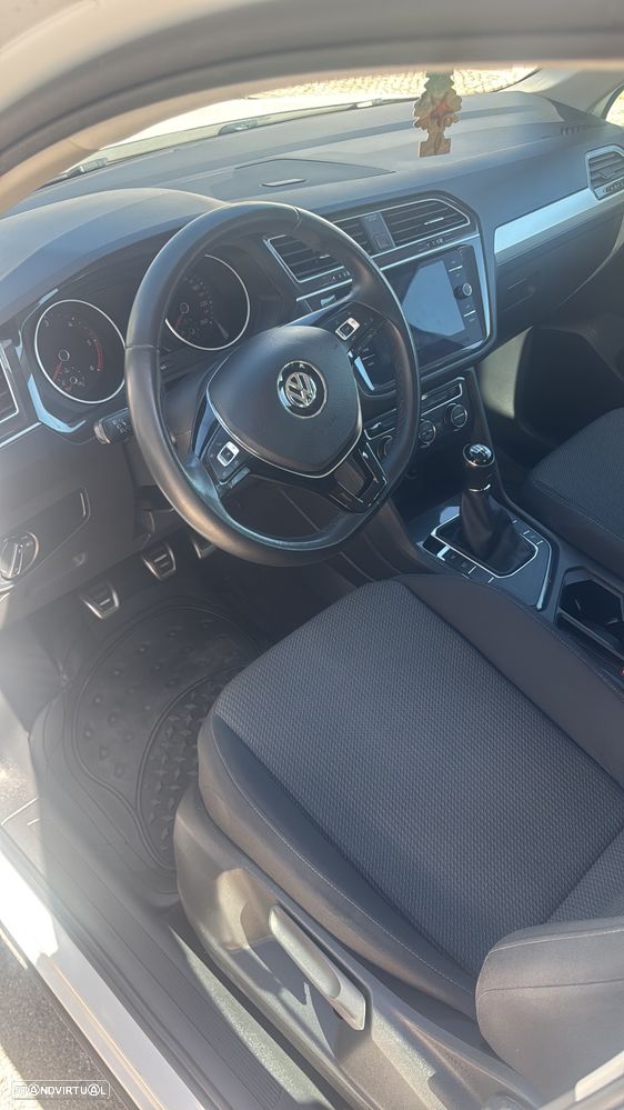 VW Tiguan 1.6 TDI Tech - 6