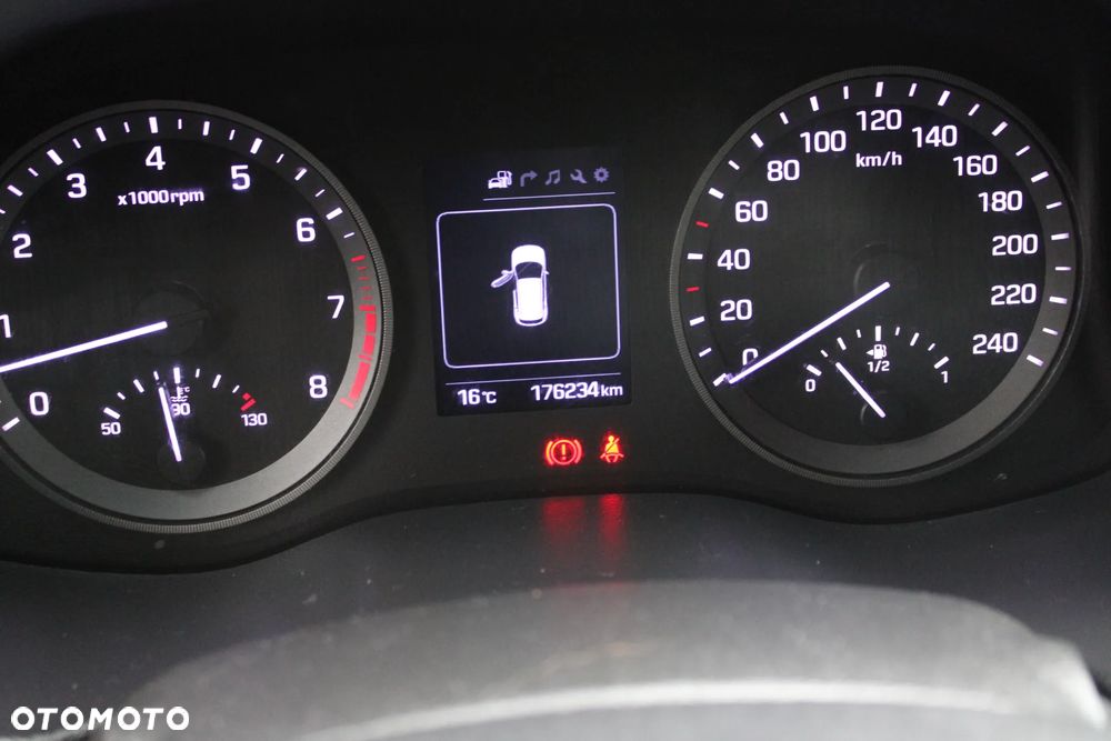 Hyundai Tucson 1.6 GDi Comfort 2WD - 27