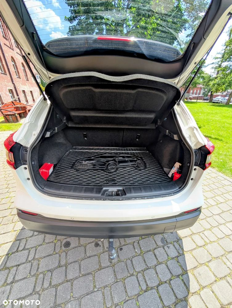 Nissan Qashqai 1.3 DIG-T N-Connecta DCT - 16