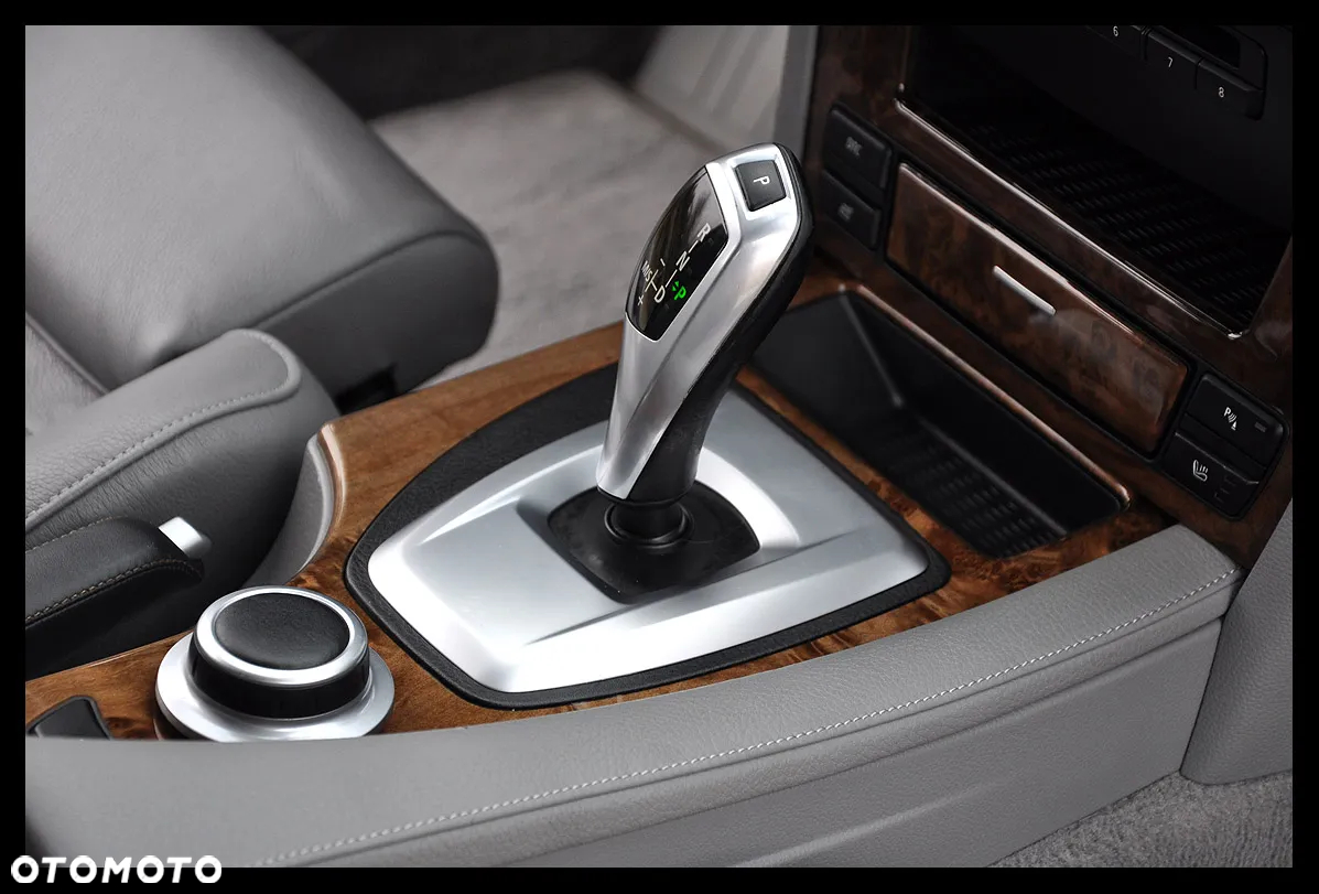BMW Seria 5 525xi Touring Edition Lifestyle - 34
