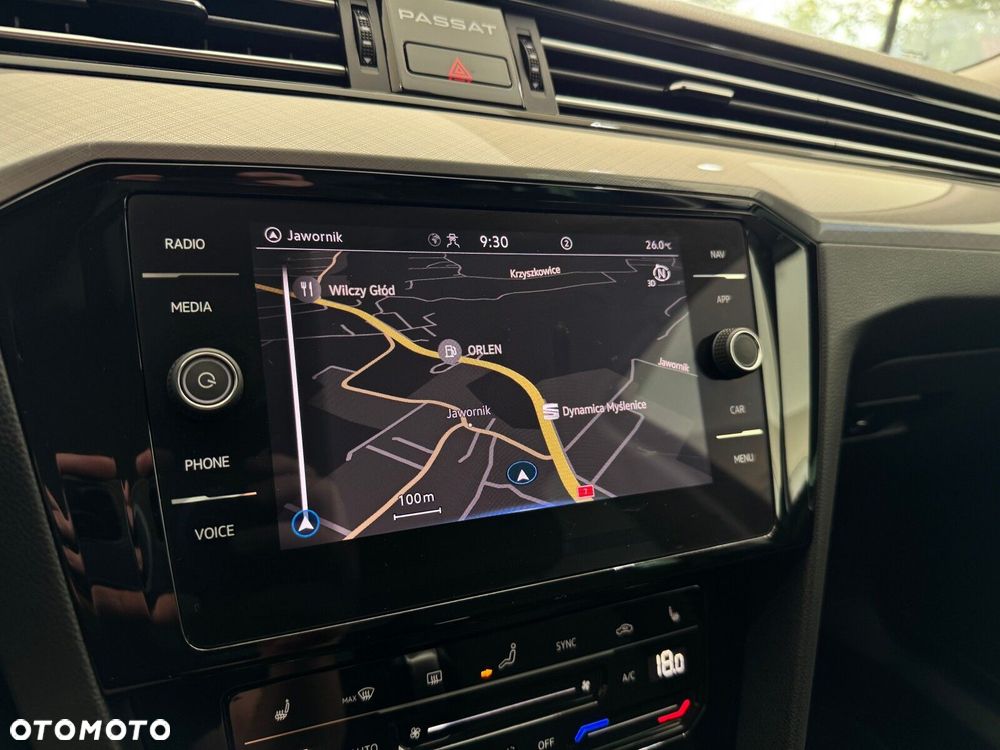 Volkswagen Passat 2.0 TDI EVO Business DSG - 27