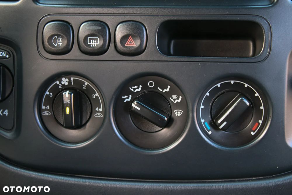 Ford Maverick 3.0 V6 Limited - 35