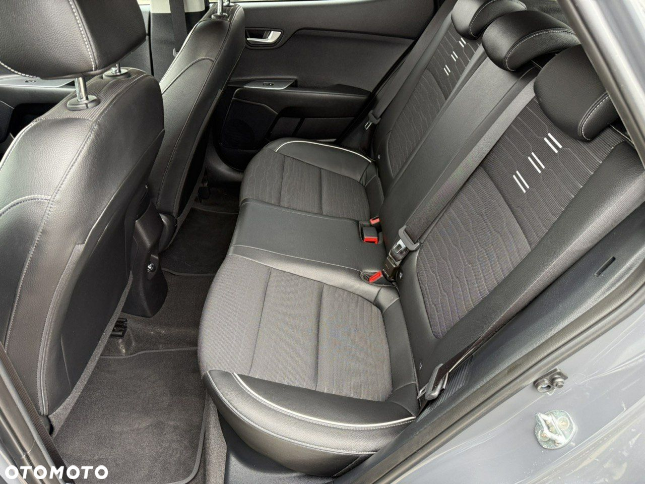 Kia Stonic - 24