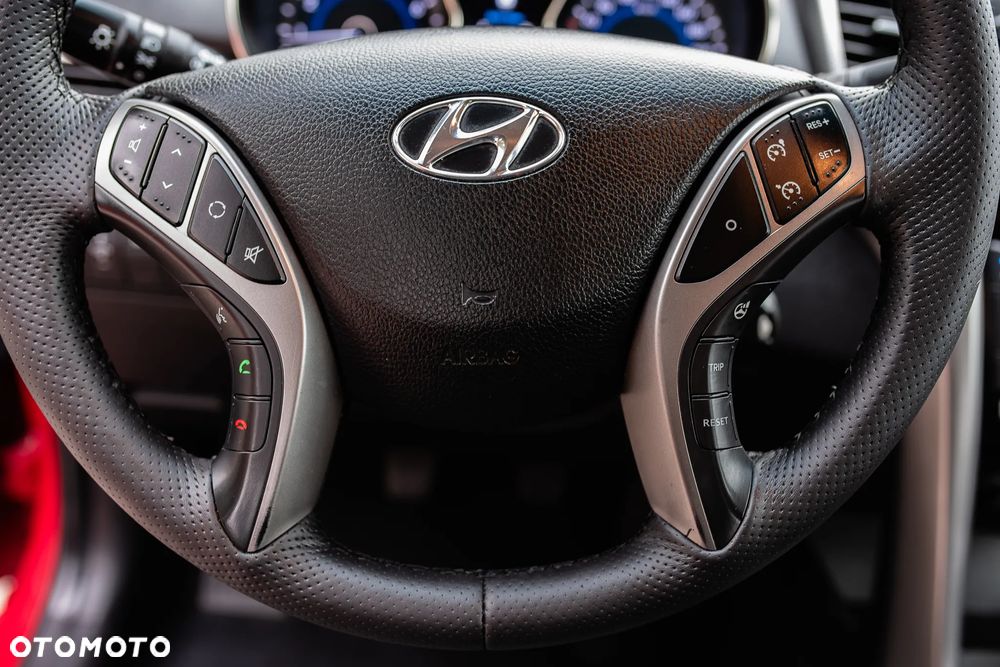 Hyundai i30 1.6 Fifa World Cup Edition - 35