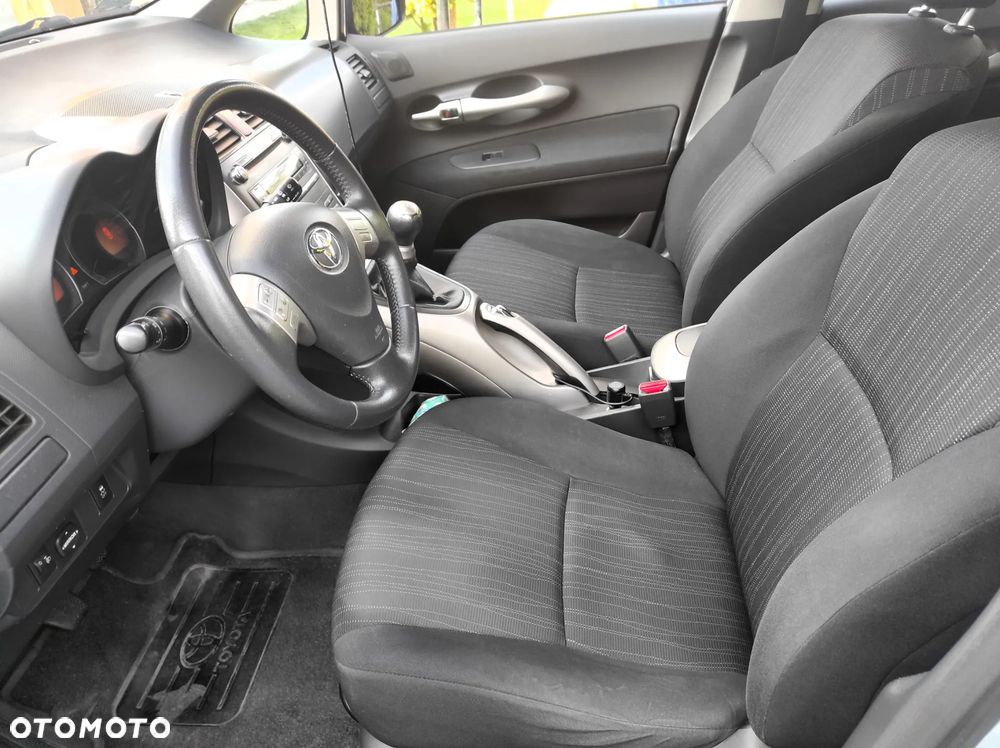 Toyota Auris - 8