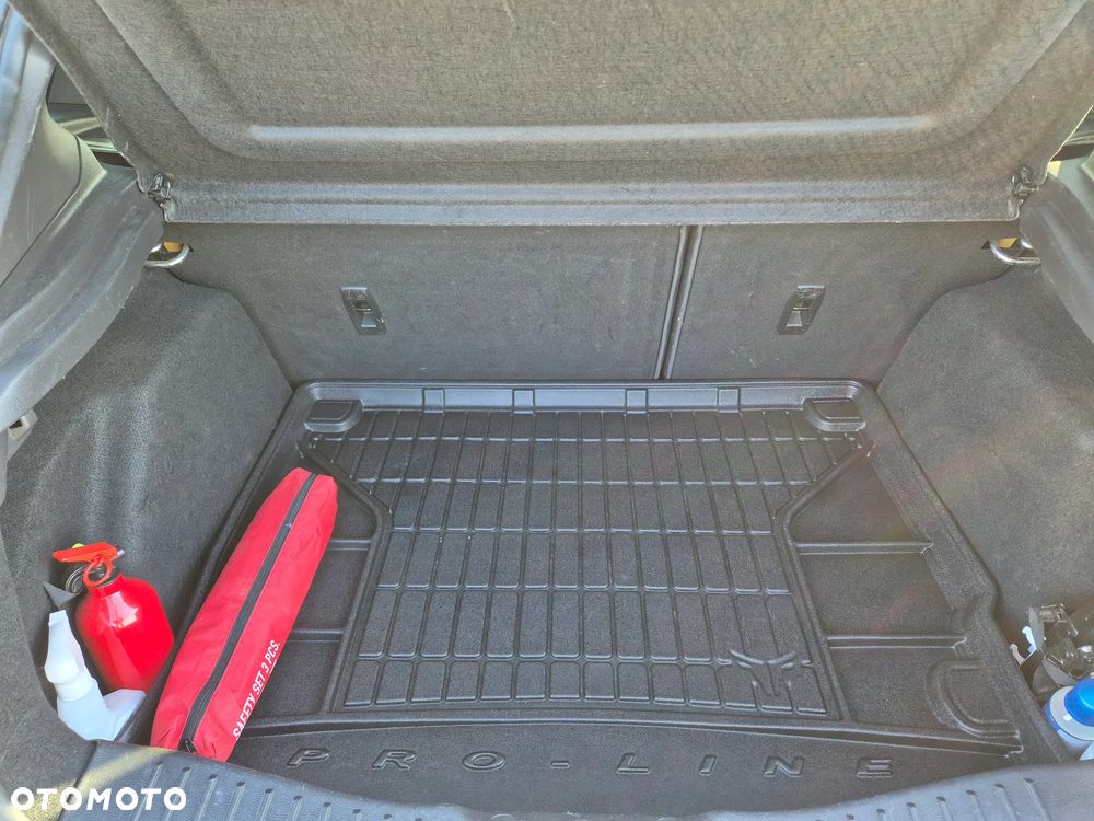 Ford Focus 1.5 EcoBlue Start-Stopp-System ST-LINE - 20