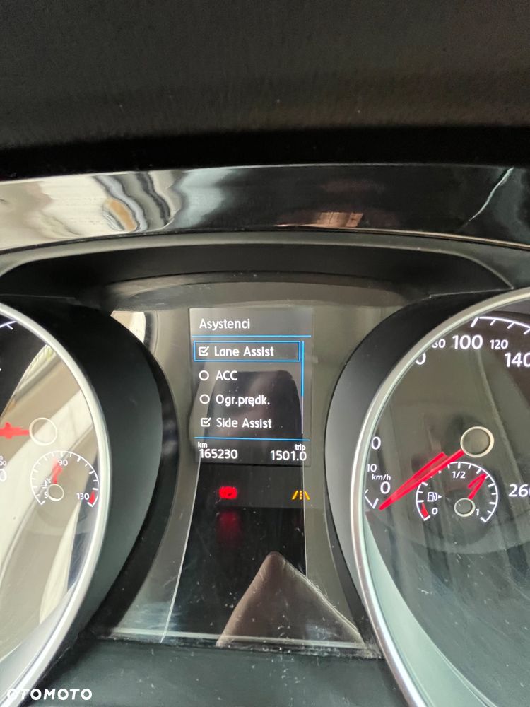 Volkswagen Touran 2.0 TDI SCR (BlueMotion Technology) DSG Highline - 15