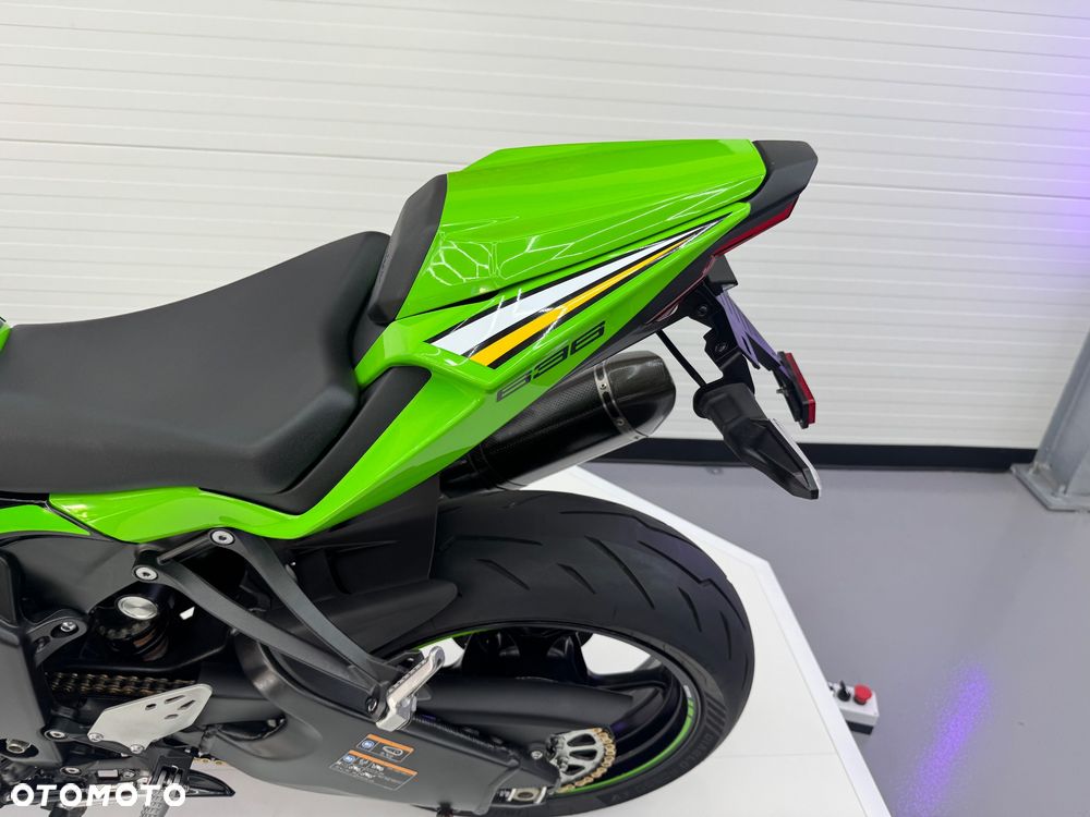 Kawasaki ZX - 27
