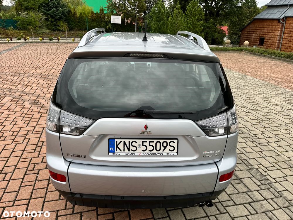 Mitsubishi Outlander 2.0 DID Intense + - 8