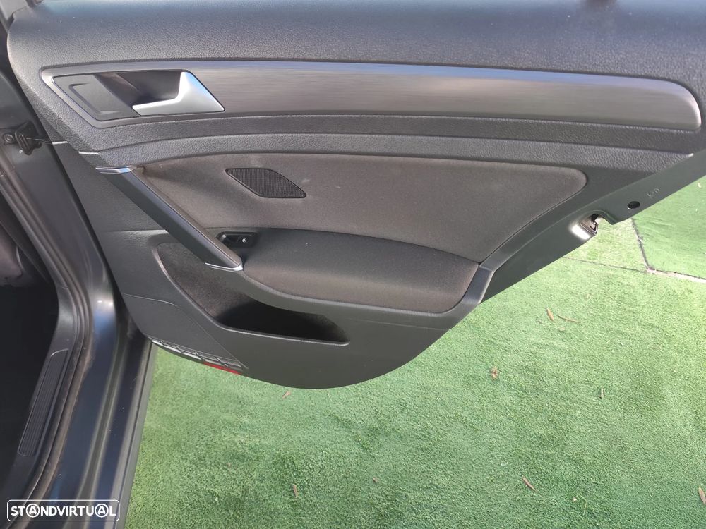 VW Golf Variant 1.6 TDi Confortline - 42