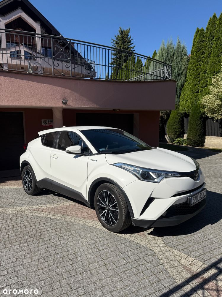 Toyota C-HR 1.8 Hybrid Dynamic - 1