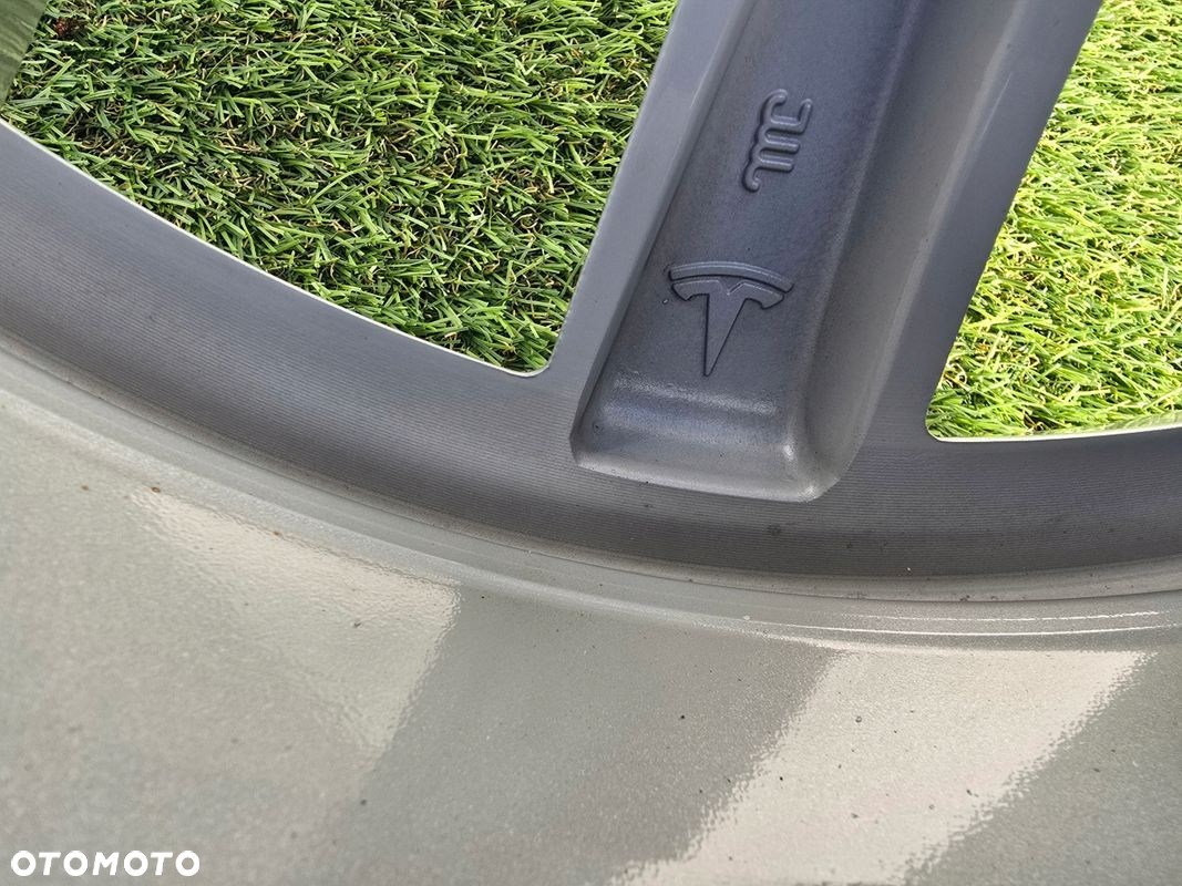 FELGA TESLA MODEL 3 8,5x19 ET40 5x114,3 1044264-00-A - 6