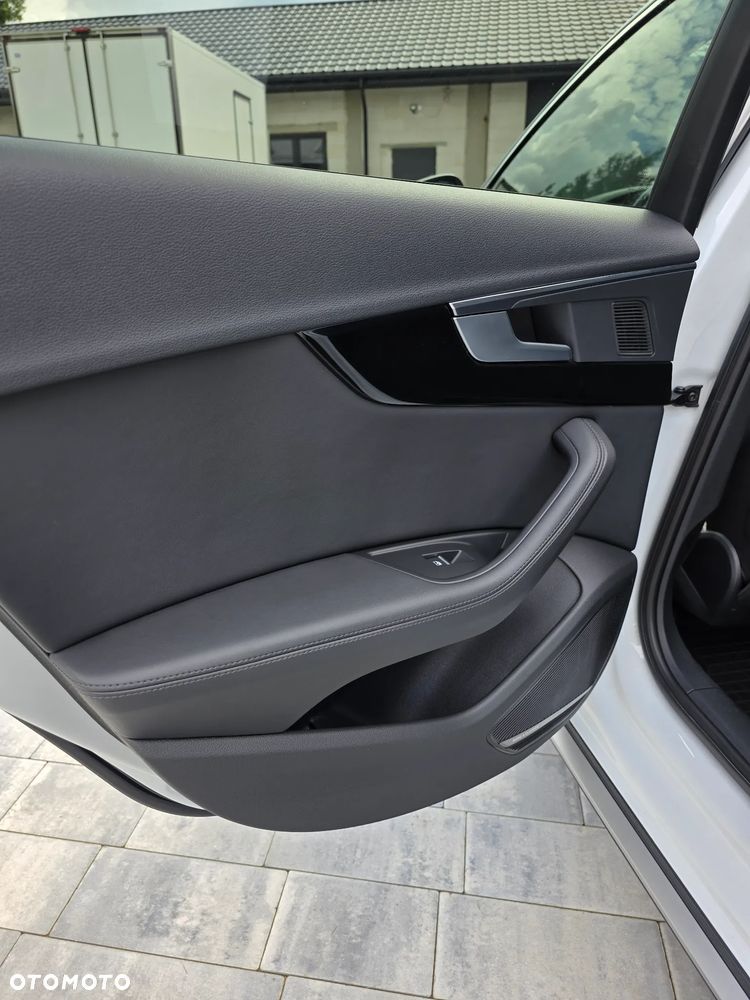 Audi A4 Allroad - 33