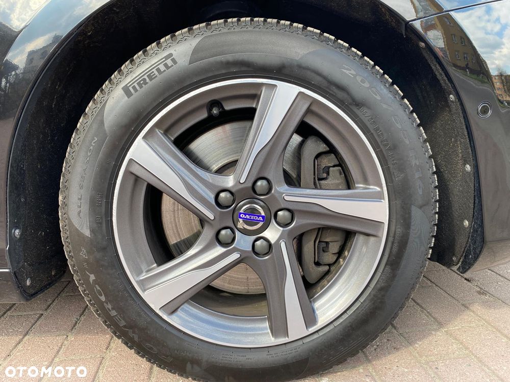 Volvo V40 D3 Geartronic RDesign - 11