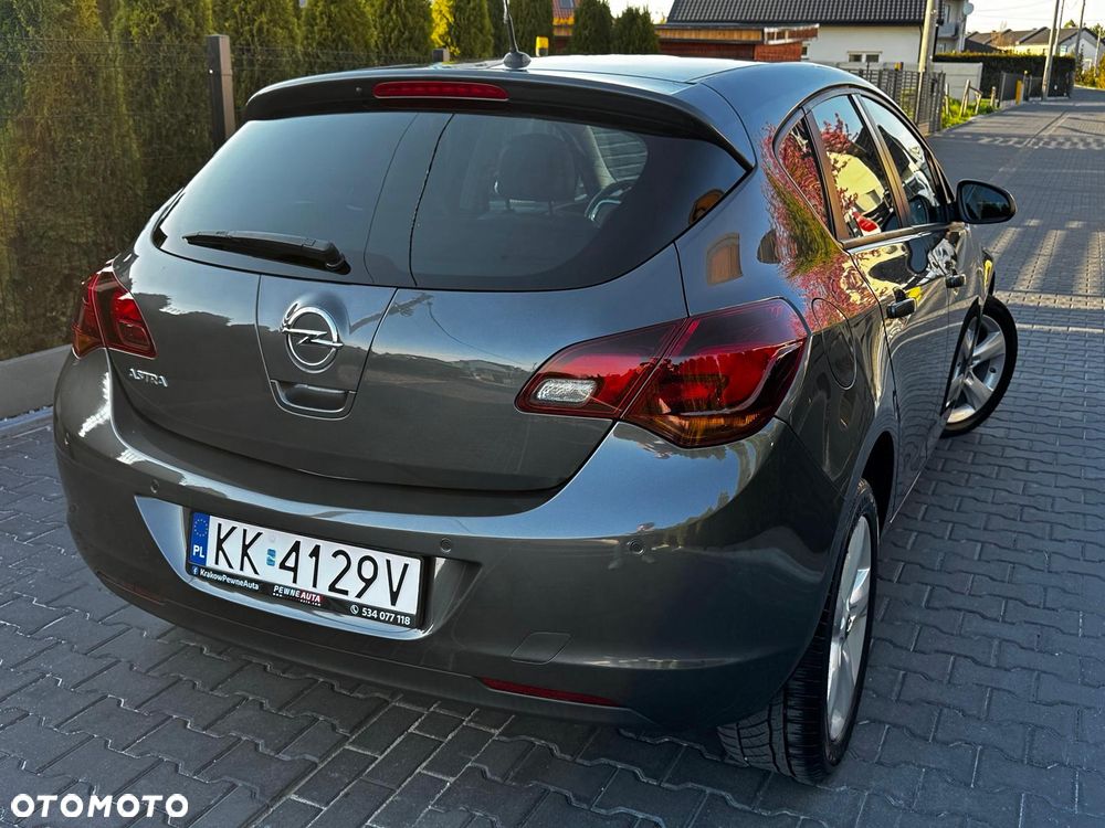 Opel Astra 1.6 Automatik 150 Jahre - 4