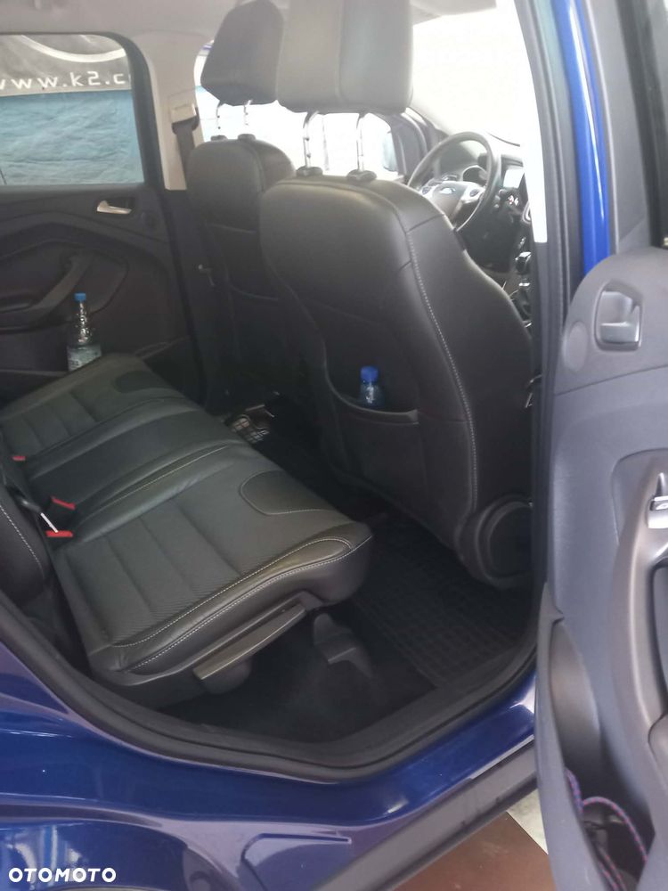 Ford Kuga 2.0 TDCi 2x4 Titanium - 12