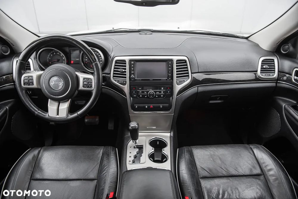 Jeep Grand Cherokee - 27