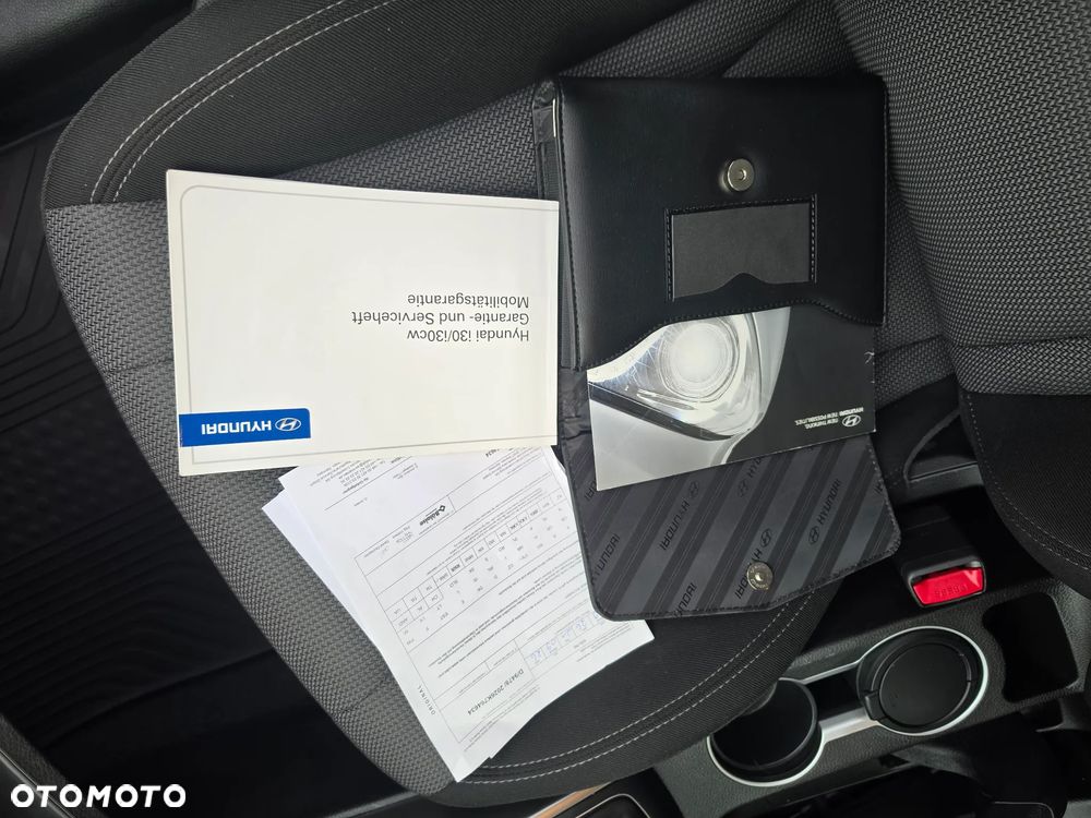 Hyundai i30 blue 1.6 CRDi YES Gold - 27