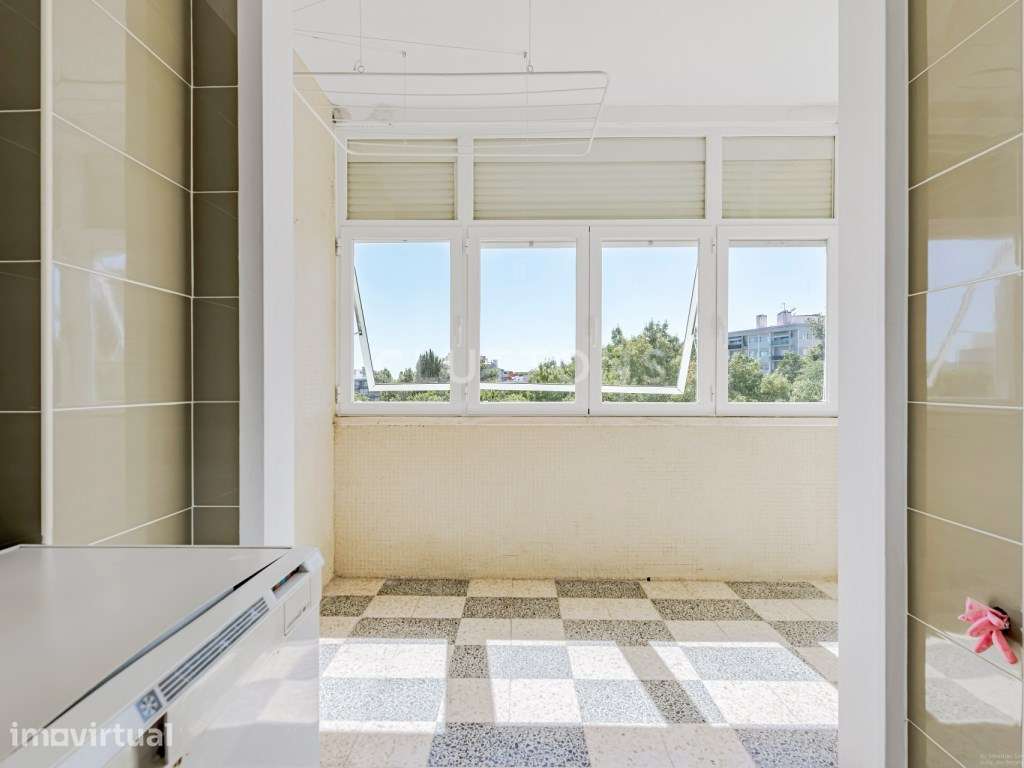 T3 no Restelo, varanda vista jardim e cidade - Grande imagem: 4/26
