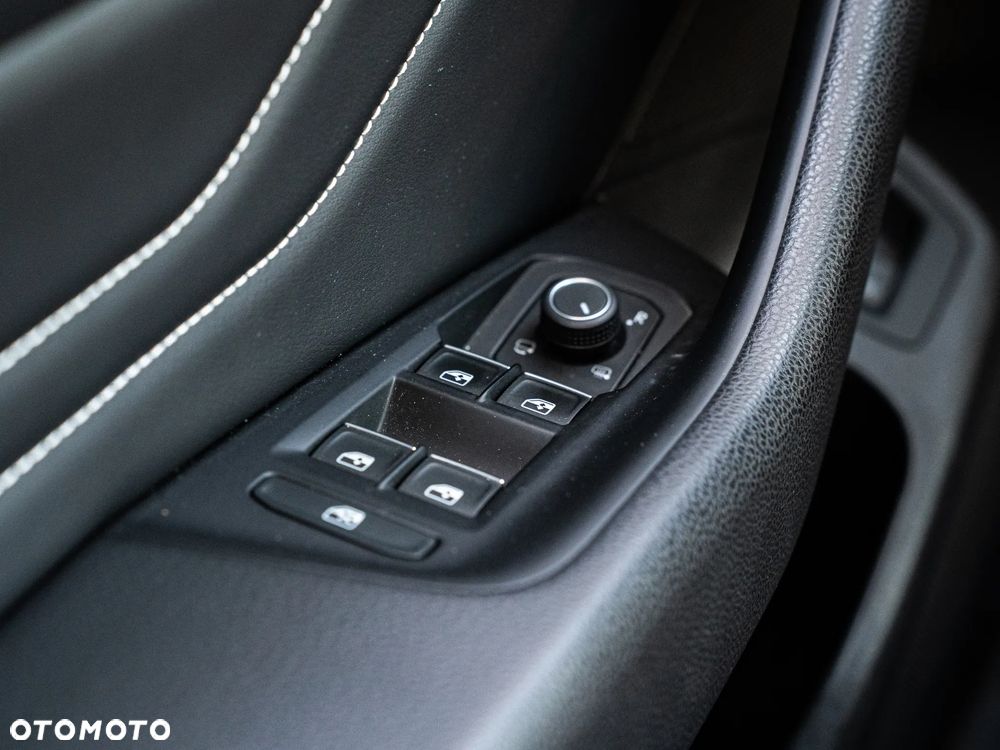 Volkswagen Passat 2.0 TDI EVO Elegance - 18