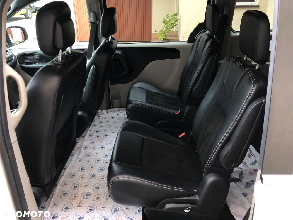 Dodge Grand Caravan 3.6 Express - 21