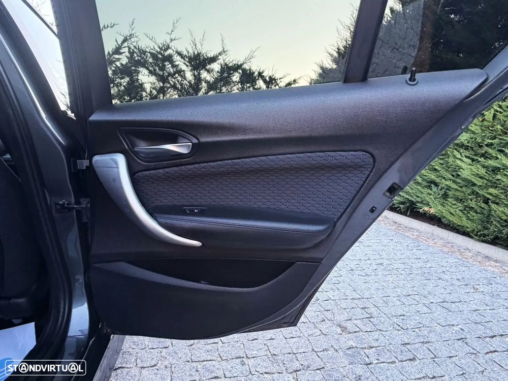 BMW 116 d Line Sport - 27