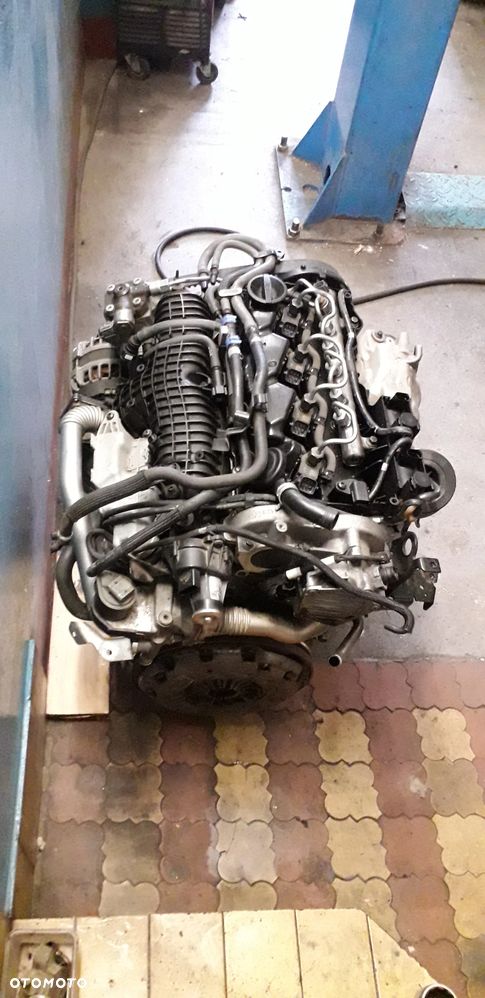 uszkodzony silnik volvo D4204T5 - 1