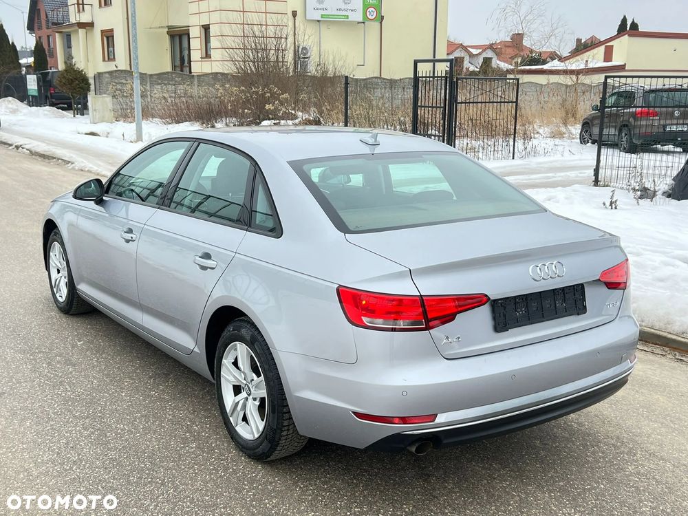 Audi A4 Limousine - 6