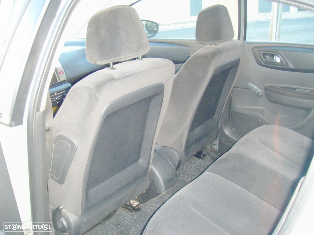 Citroën C4 1.6 HDi Seduction - 33