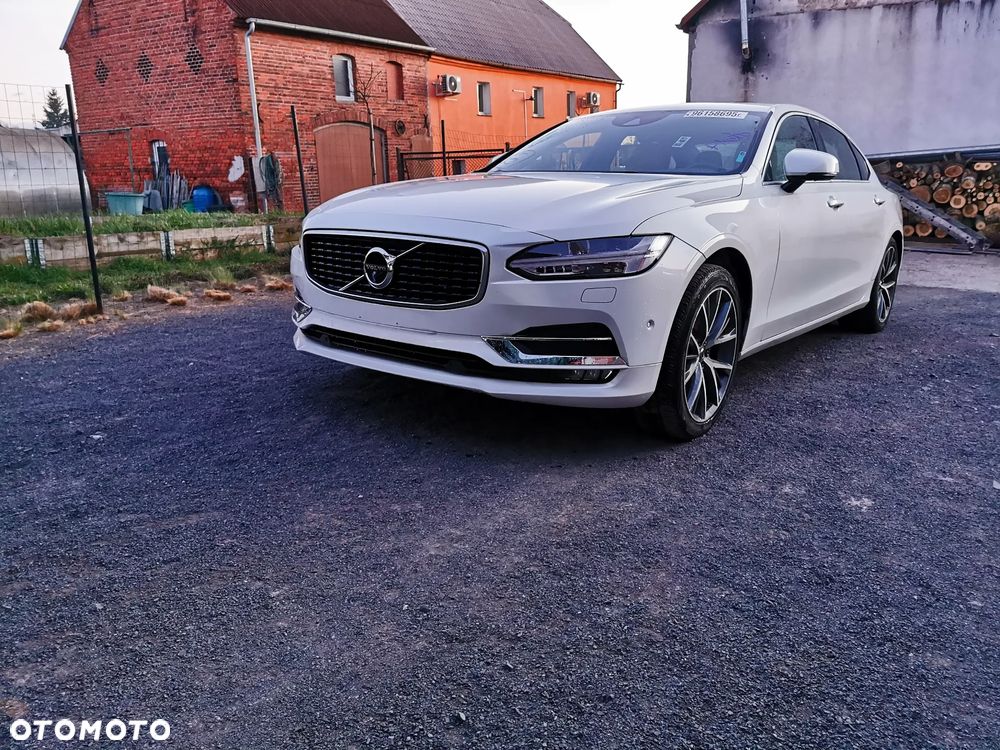 Volvo S90 T5 Momentum - 1