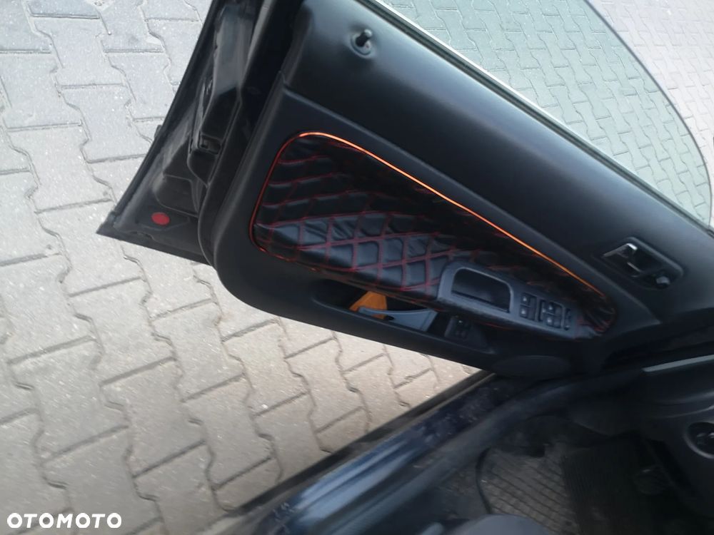 Volkswagen Passat 2.0 TDI Comfortline - 13