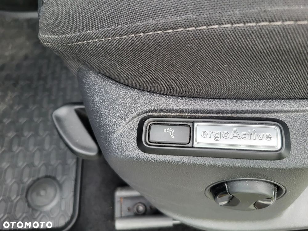 Volkswagen Tiguan 2.0 TDI SCR 4Mot Life DSG - 9