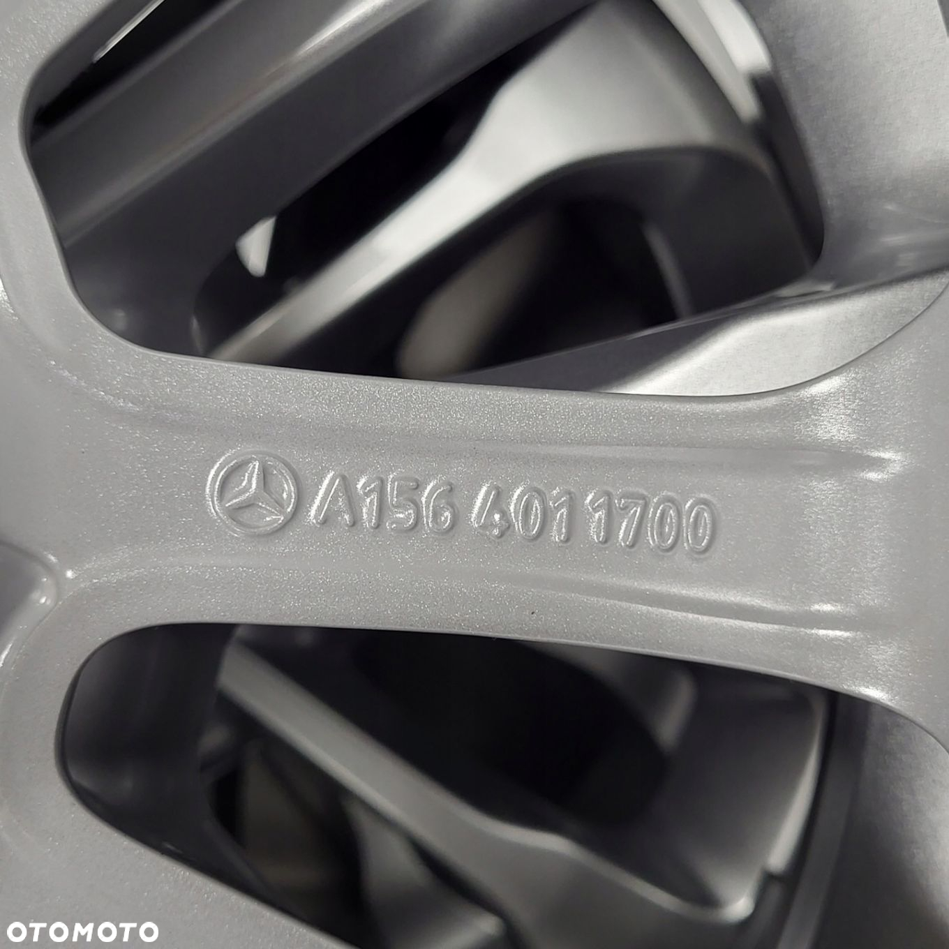 17 Oryginał Mercedes GLA W156 215/60R17 Nowe - 9