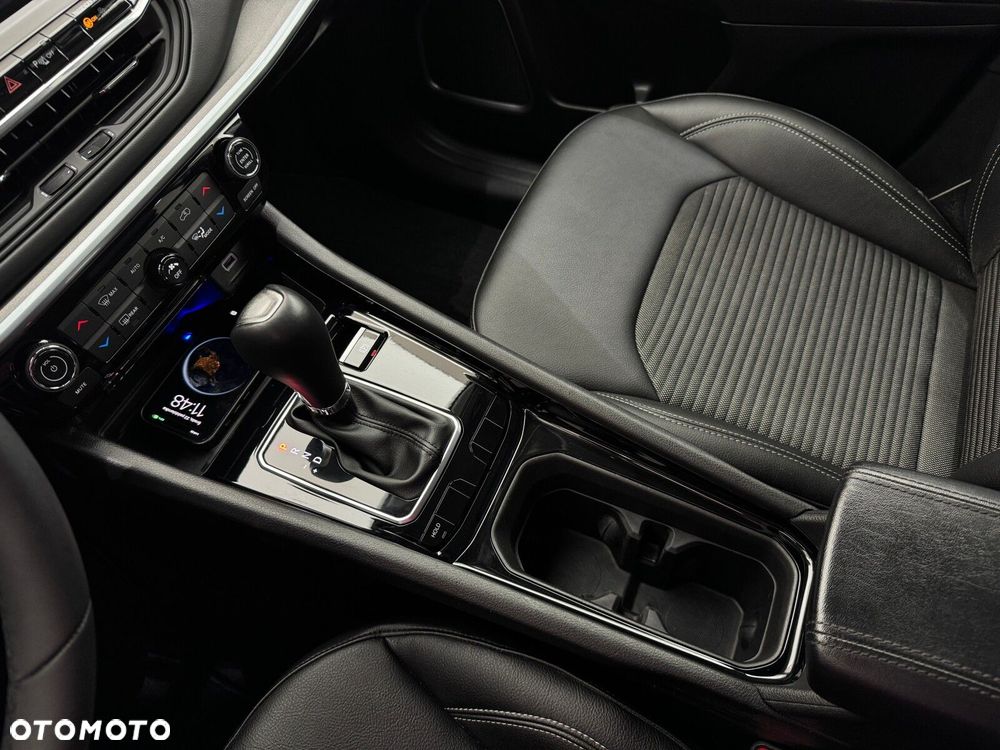 Jeep Compass - 24