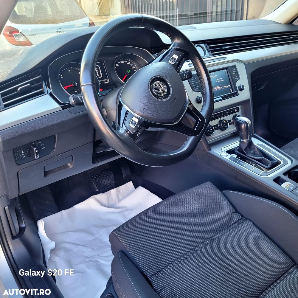 Volkswagen Passat 2.0 TDI DSG Comfortline - 2