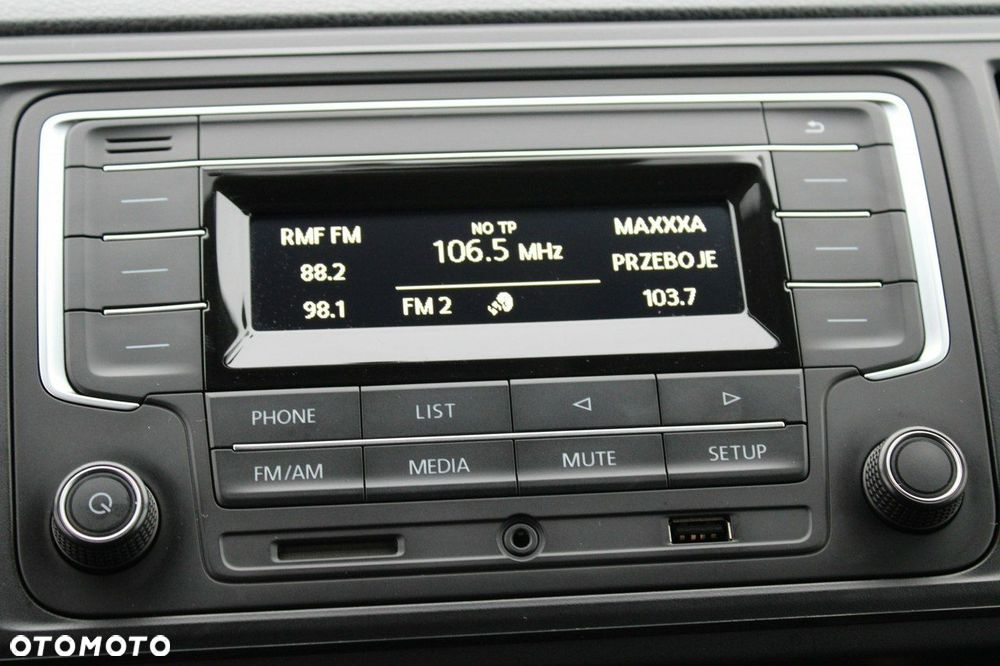 Volkswagen Caravelle - 16