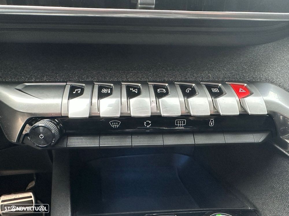 Peugeot 3008 1.2 PureTech Allure Pack EAT8 - 15