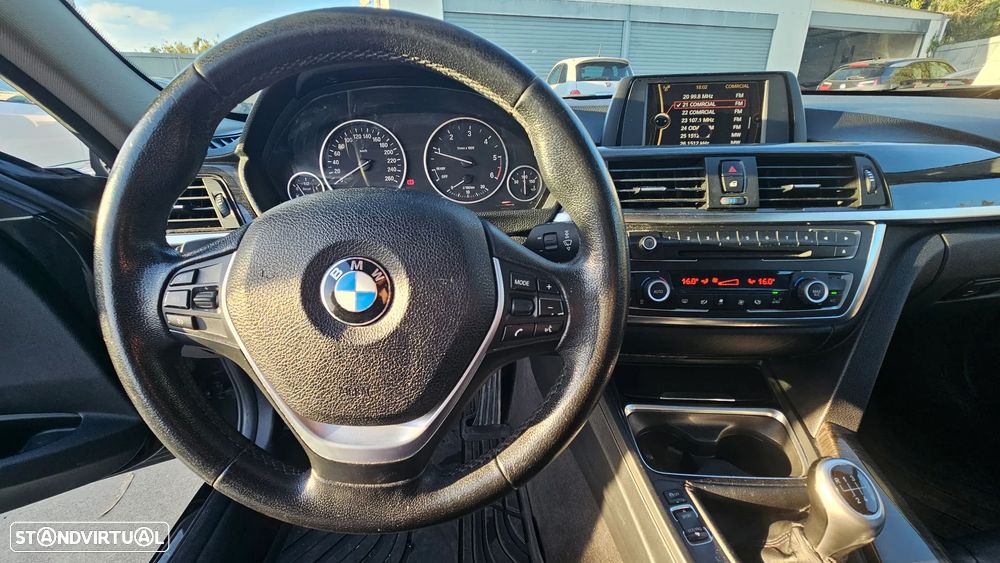 BMW 320 d Sport - 16