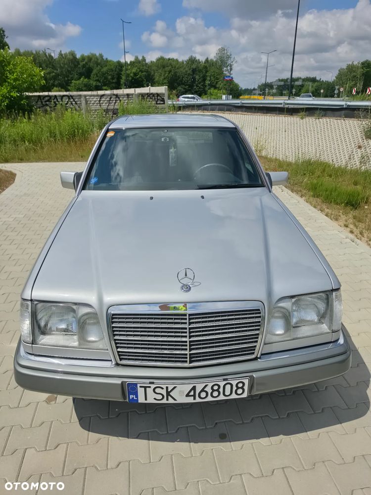 Mercedes-Benz Klasa E - 40