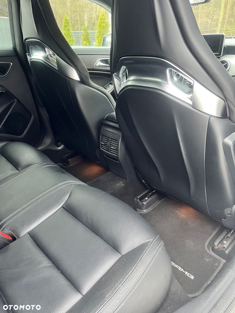 Mercedes-Benz CLA 45 AMG 4Matic 7G-DCT - 16