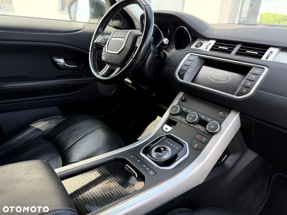 Land Rover Range Rover Evoque - 32