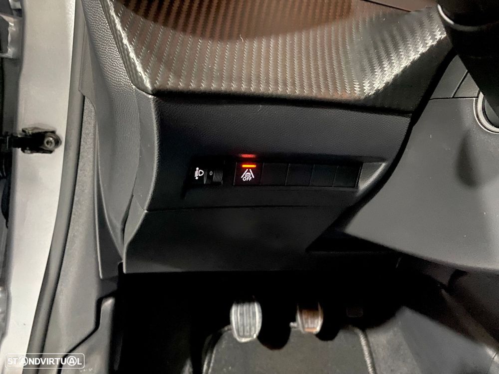 Peugeot 208 1.2 PureTech Active Pack - 46