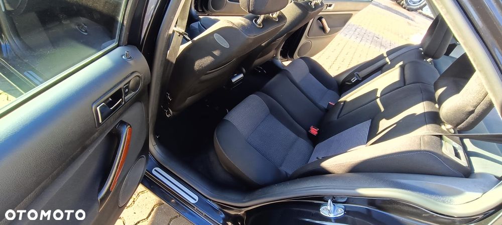 Volkswagen Bora 1.6 Comfortline - 10